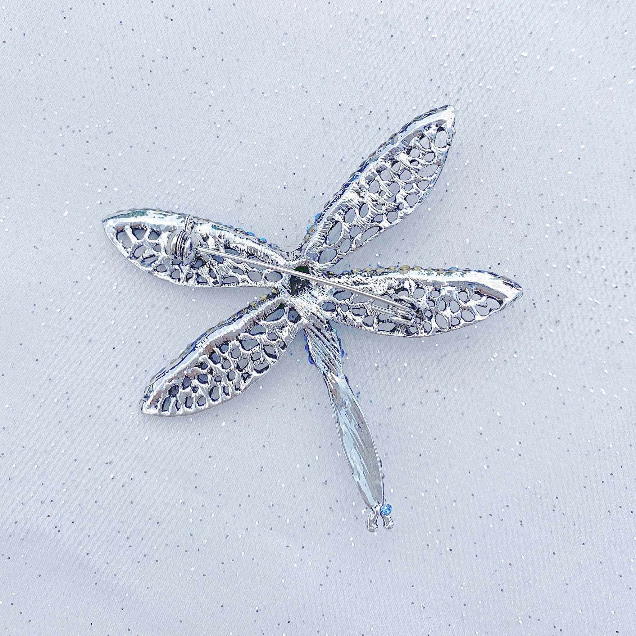 QueenMee Dragonfly Brooch Blue