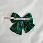 Load image into Gallery viewer, QueenMee Green Hair Bow Velvet Bow Hair Clip
