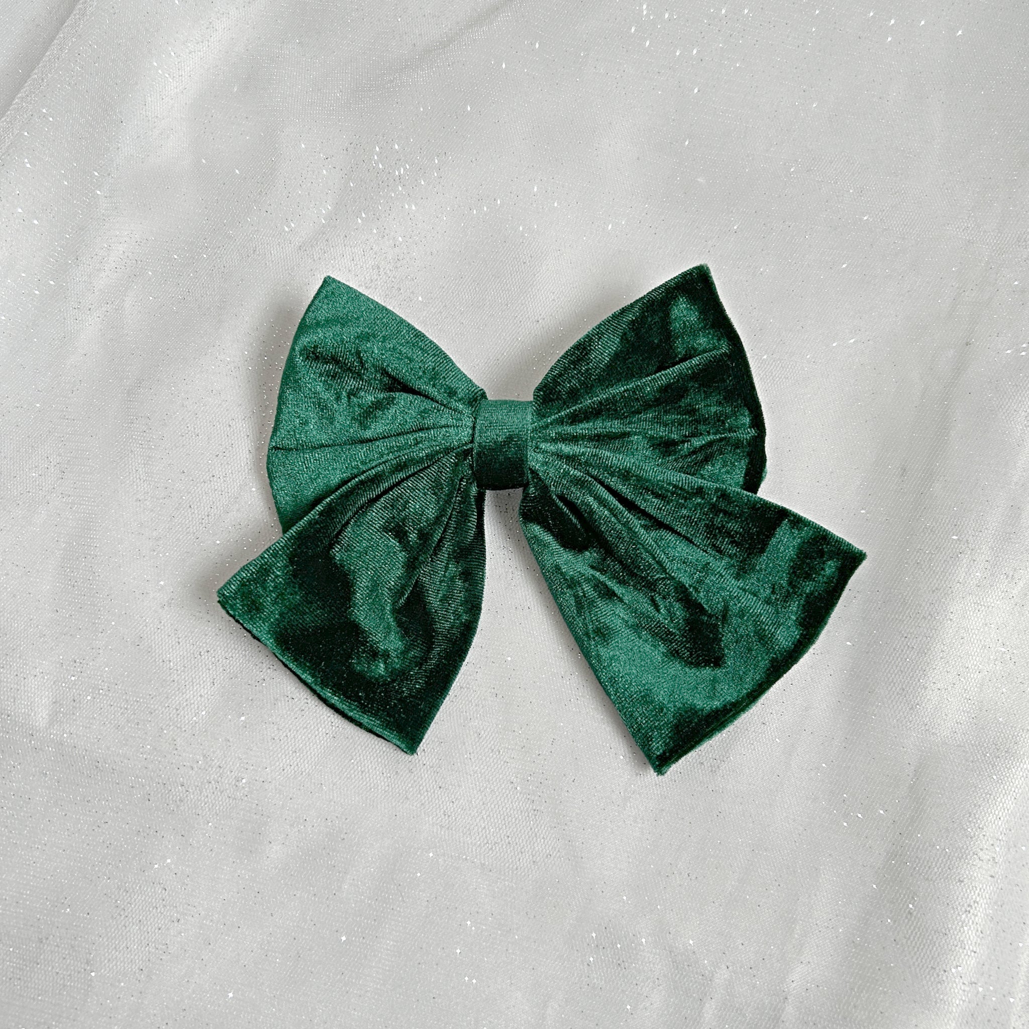 QueenMee Green Hair Bow Velvet Bow Hair Clip