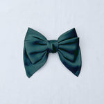 Load image into Gallery viewer, QueenMee Green Satin Hair Bow Green Hair Clip
