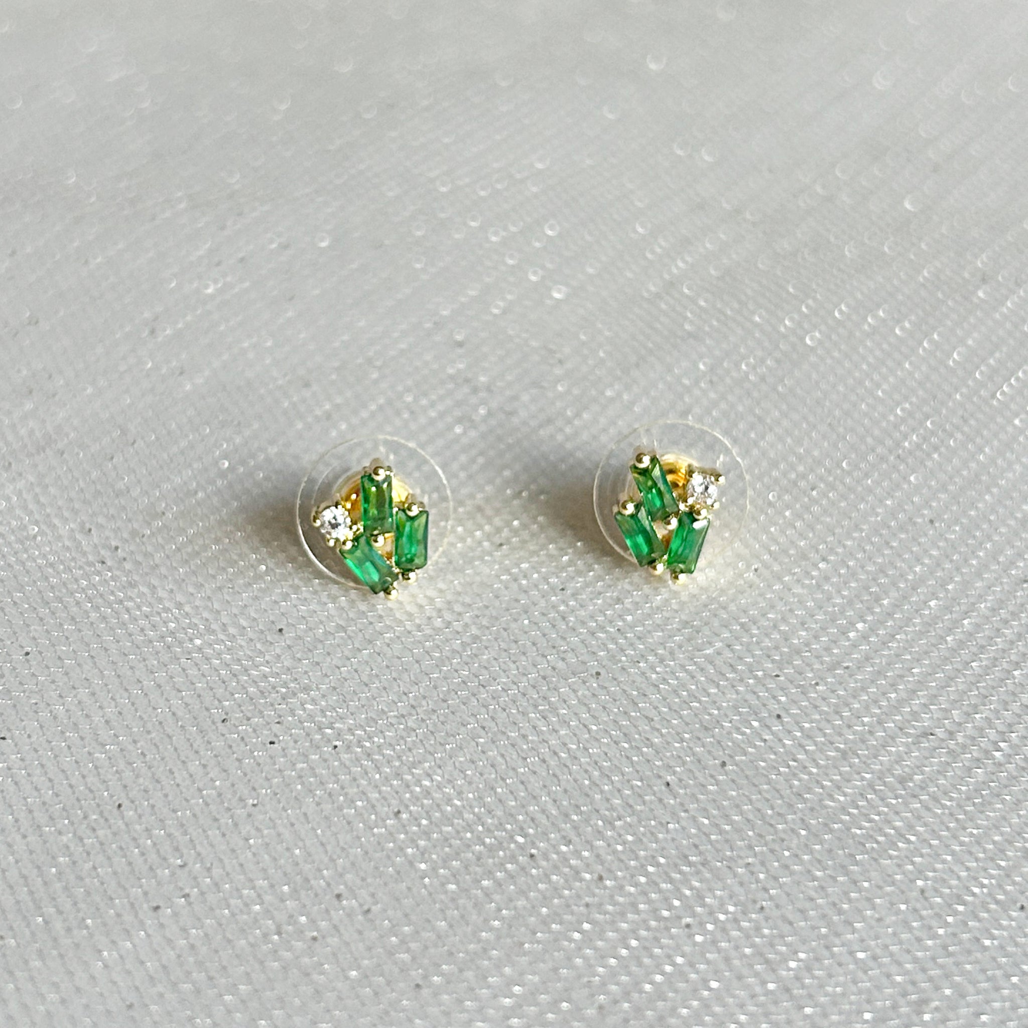 QueenMee Green Stud Earrings Gold Earrings with Crystal