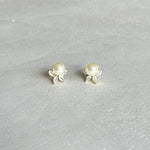 Load image into Gallery viewer, QueenMee Pearl Stud Earrings with Crystal Vintage Inspired Earrings
