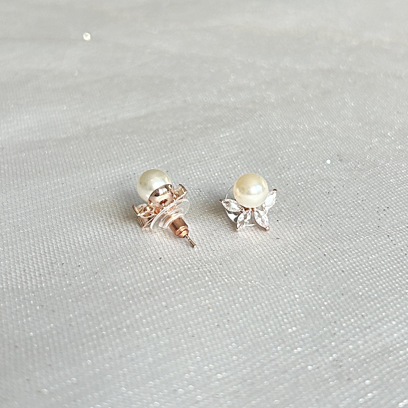 QueenMee Pearl Stud Earrings with Crystal Vintage Inspired Earrings