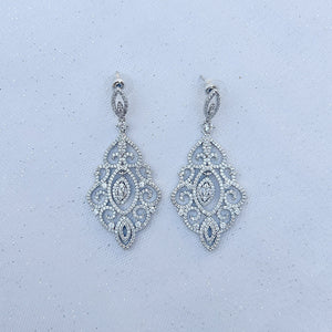 QueenMee Statement Earrings Long Drop Earrings with Crystal