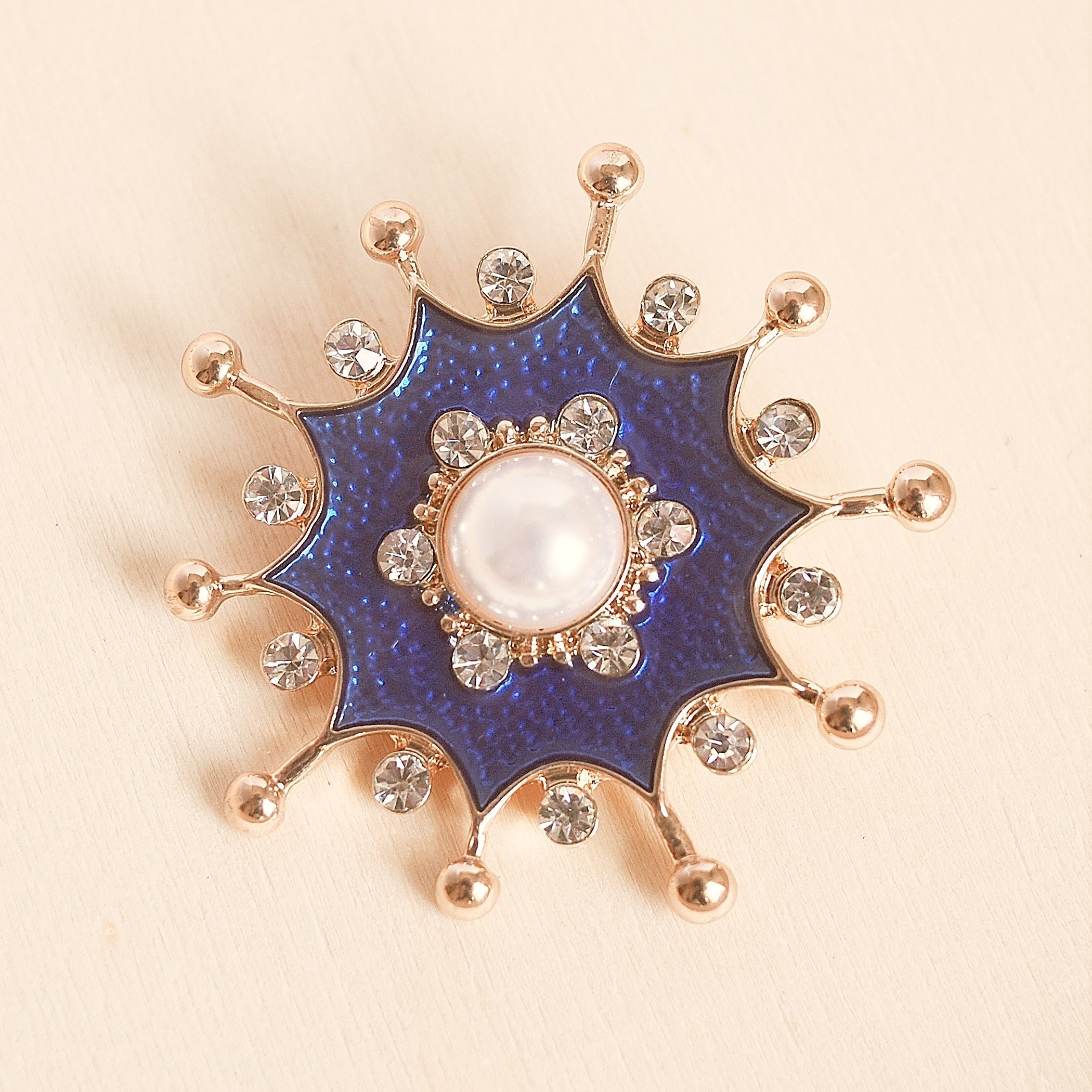 QueenMee Blue Pearl Brooch