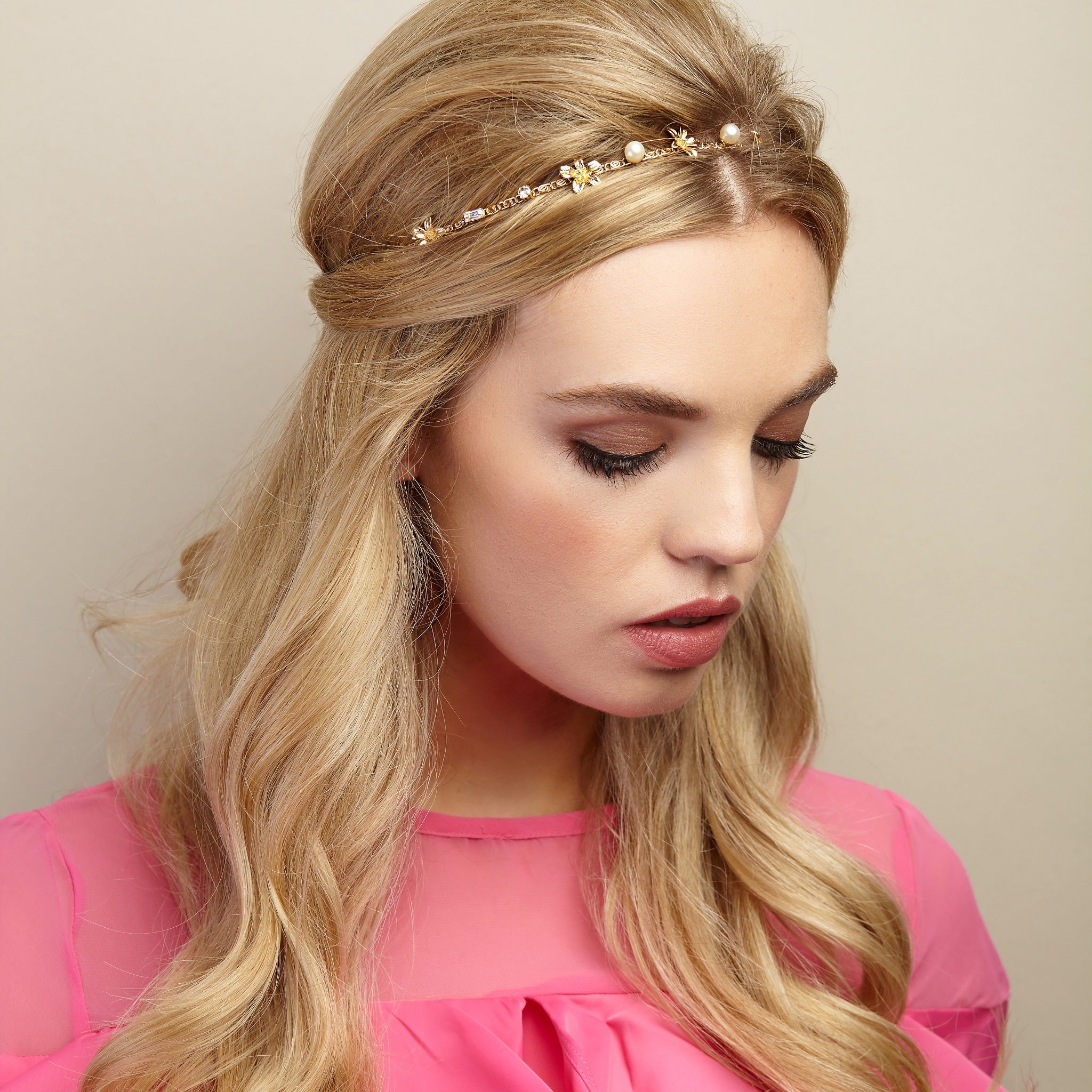 QueenMee Chain Headband with Pearls