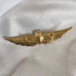 QueenMee Gold Brooch Winged