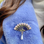 Load image into Gallery viewer, QueenMee Pearl Drop Brooch Fan
