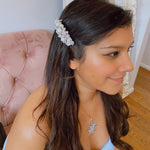 Load image into Gallery viewer, QueenMee Pearl Hair Clip with Crystal
