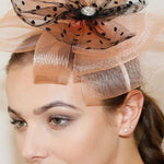 Load image into Gallery viewer, Ruby Rocks Pedra Fascinator - Peach 
