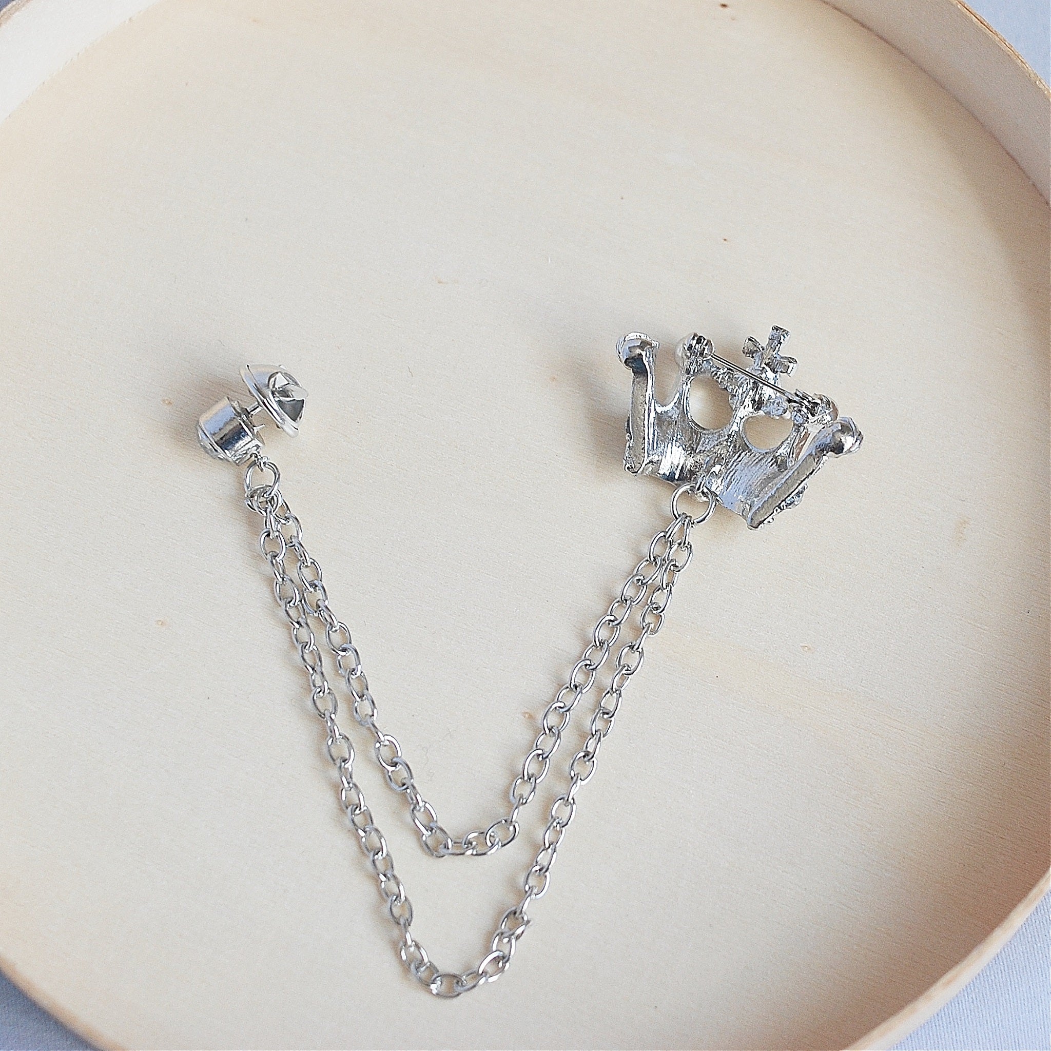 QueenMee Silver Crown Brooch with Chain