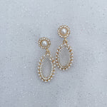 Load image into Gallery viewer, QueenMee Vintage Earrings Pearl Gold Oval
