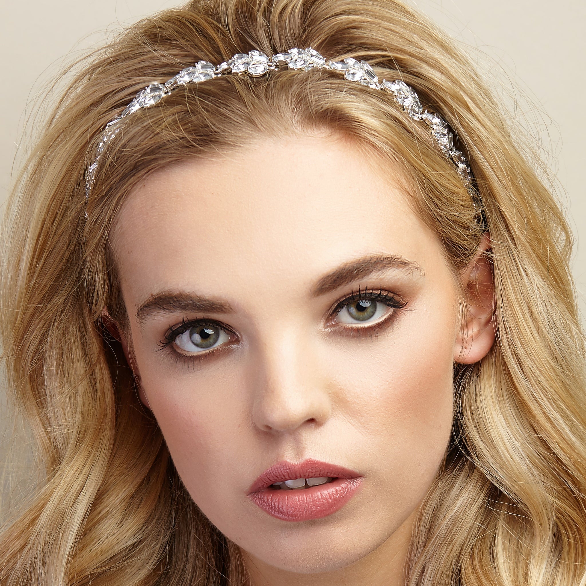 QueenMee Vintage Headband in Crystal Elasticated